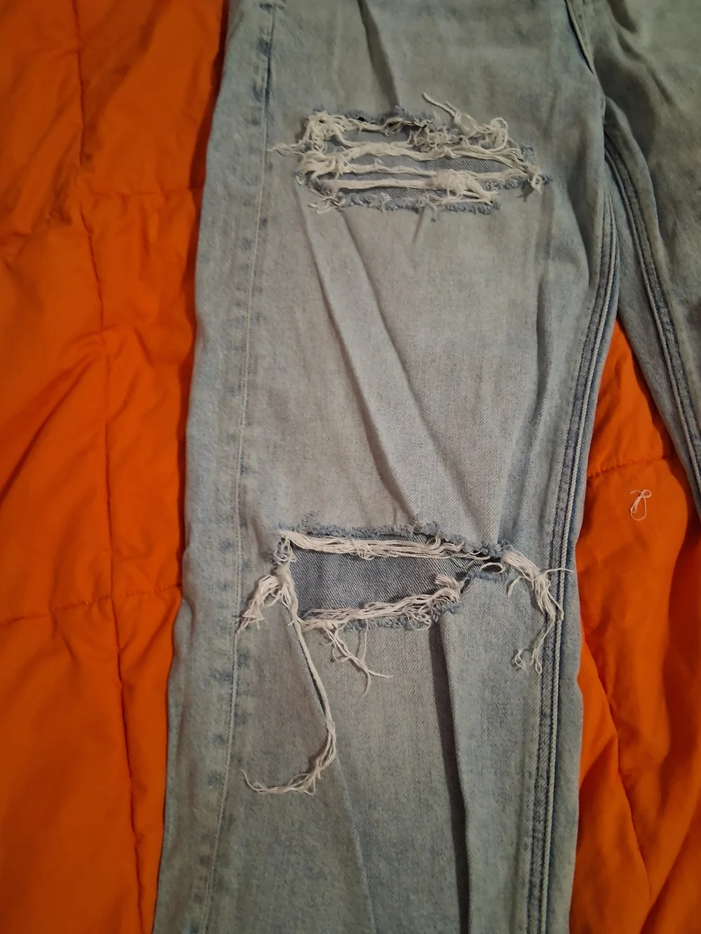 American Eagle Outfitters Light Blue Distressed Baggy Jeans - Picture 8 of 9